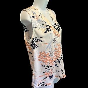 Talbots Navy & Coral Floral Sleeveless Blouse, Size 6, Curved Hem, V-Neck.